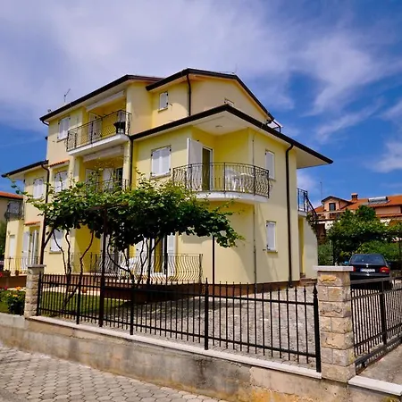 Ana M Appartement Novigrad Istria