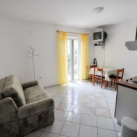 Ana M * Novigrad Istria