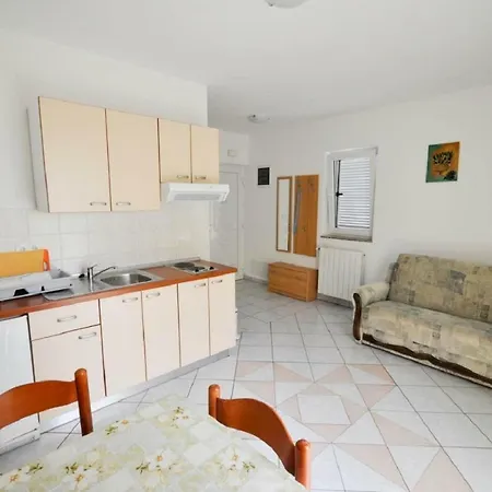 Ana M * Novigrad Istria